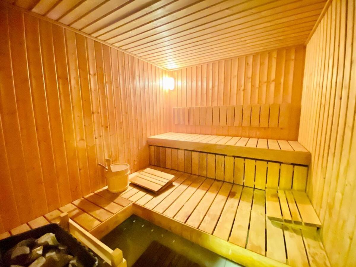 Upscale Studio Full Lake View In Goldcrest View Tower Ντουμπάι Εξωτερικό φωτογραφία