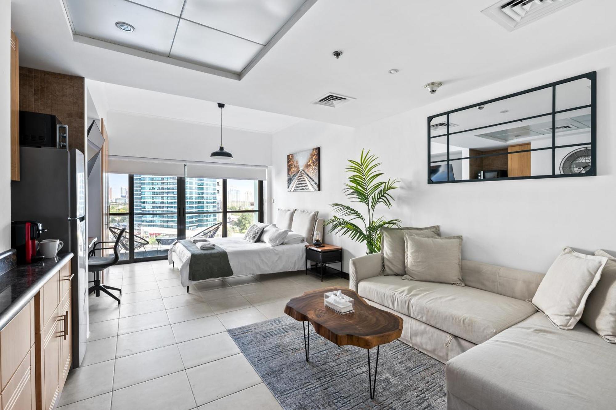 Upscale Studio Full Lake View In Goldcrest View Tower Ντουμπάι Εξωτερικό φωτογραφία