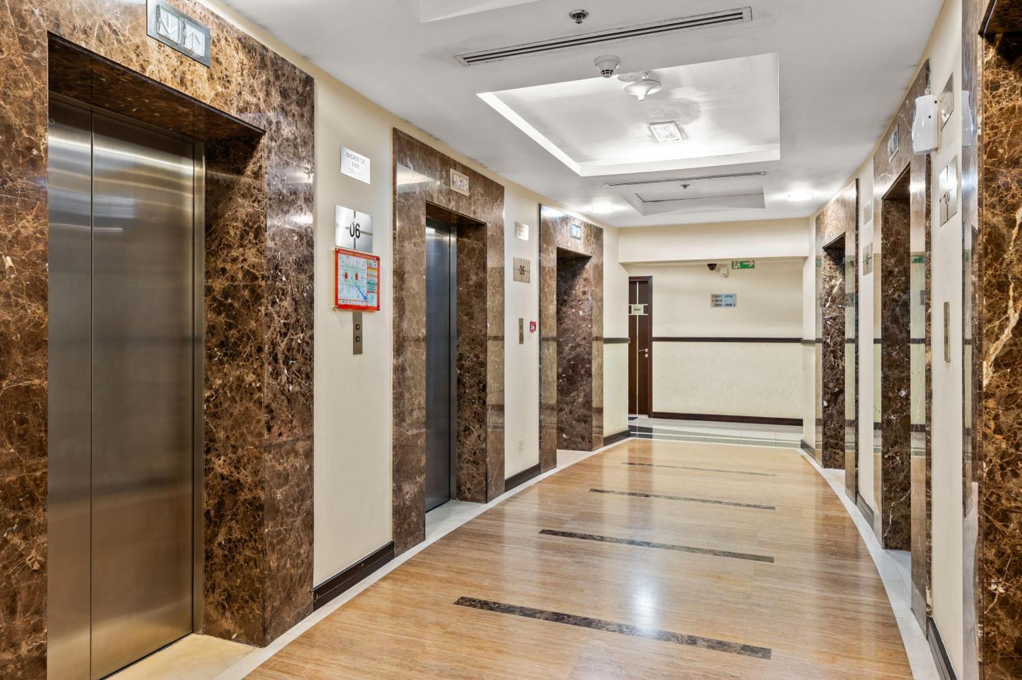 Upscale Studio Full Lake View In Goldcrest View Tower Ντουμπάι Εξωτερικό φωτογραφία