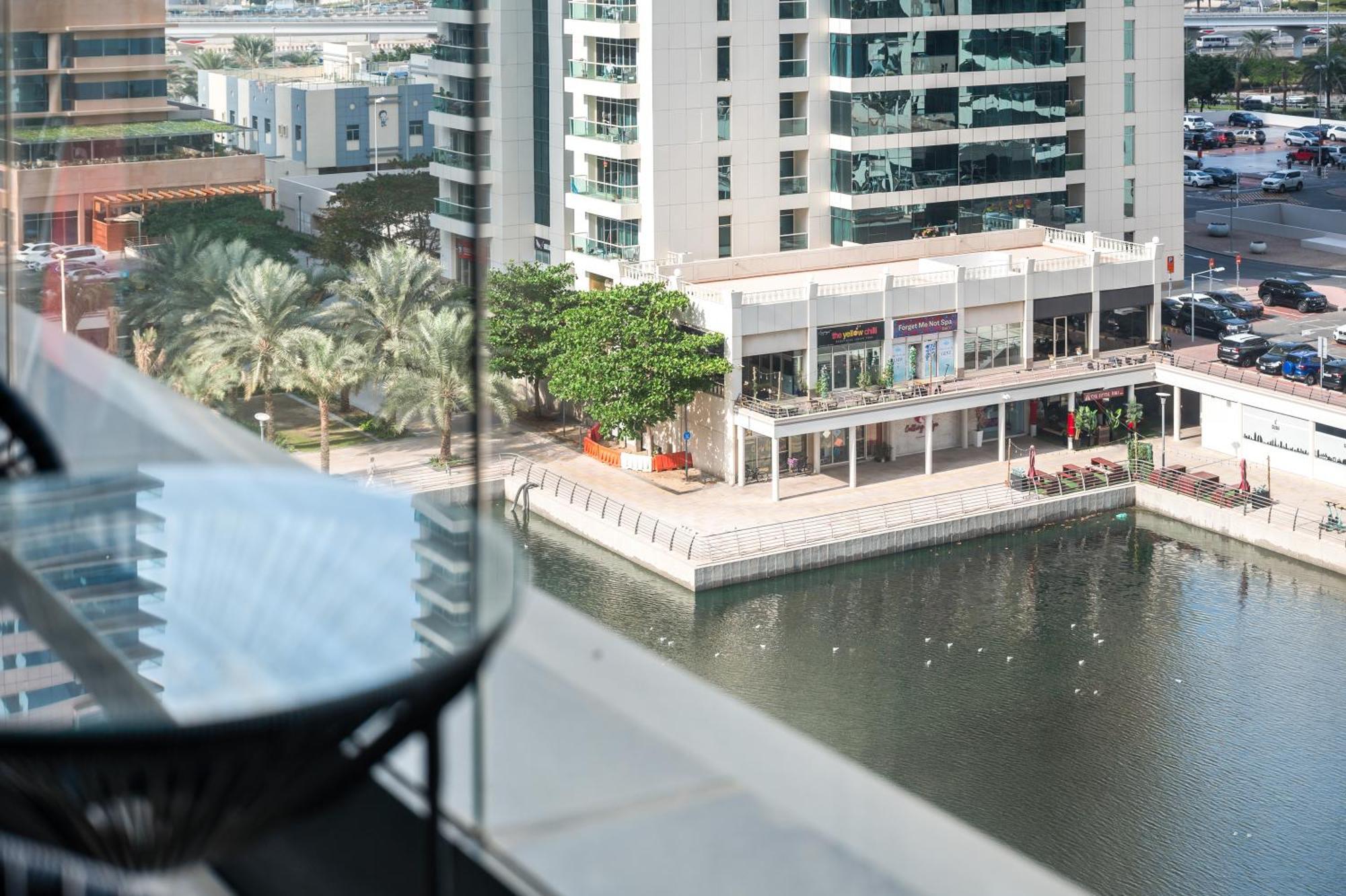 Upscale Studio Full Lake View In Goldcrest View Tower Ντουμπάι Εξωτερικό φωτογραφία