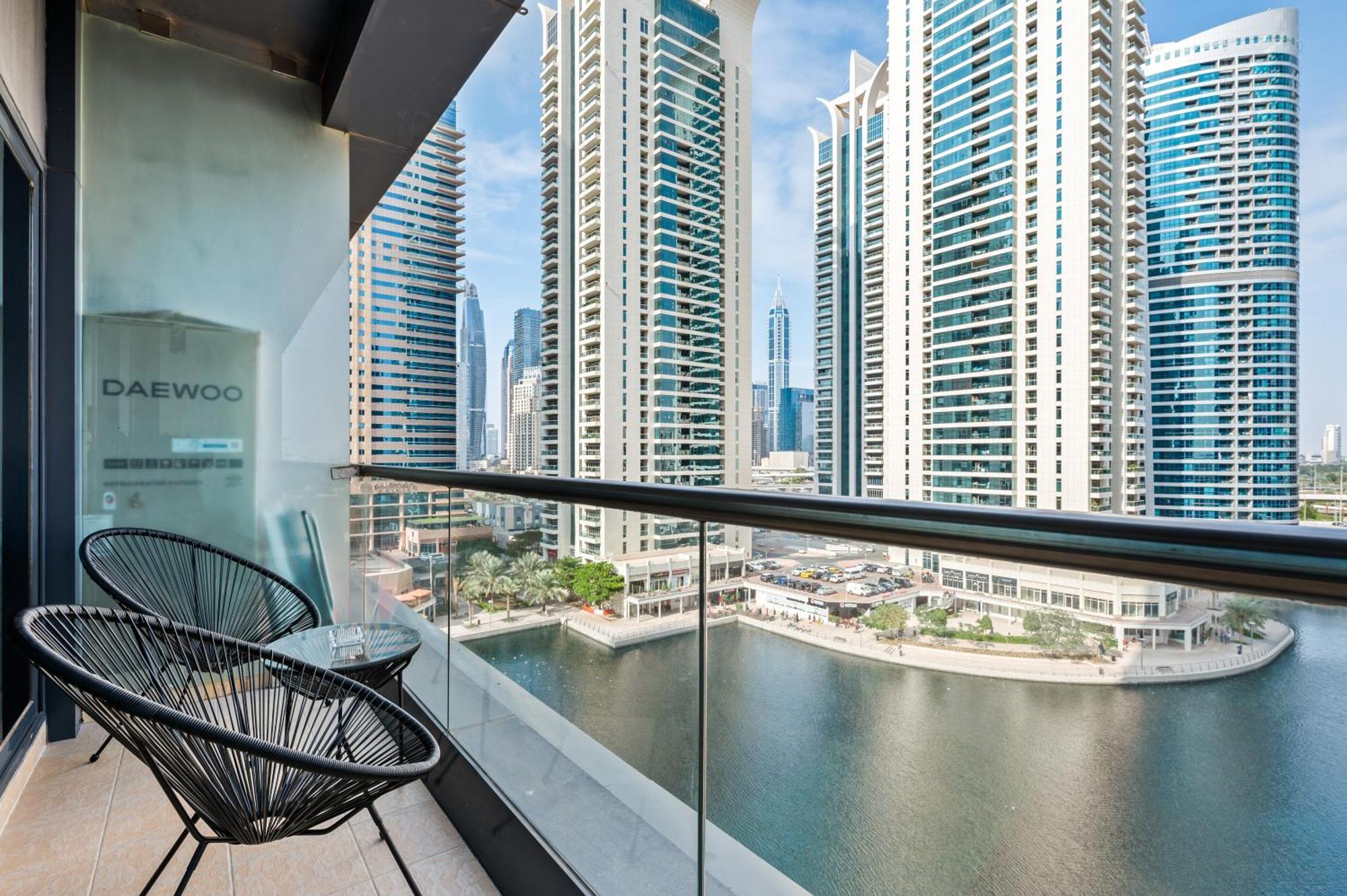 Upscale Studio Full Lake View In Goldcrest View Tower Ντουμπάι Εξωτερικό φωτογραφία